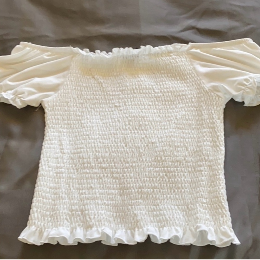NWT Rue 21 Off the shoulder white top - Picture 3 of 3